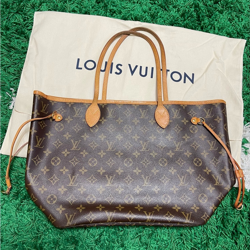 Loui Vuitton Neverfall MM Tote